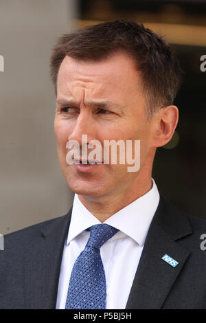 LONDON - May 24, 2018: Jeremy Hunt Staatssekretär für Gesundheit gesehen zu den BBC Studios in London anreisen Stockfoto