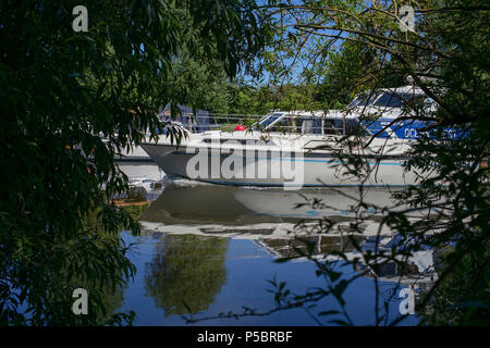 Einen gemütlichen Ausflug auf den Fluss Ouse in der Nähe von York, Großbritannien Stockfoto