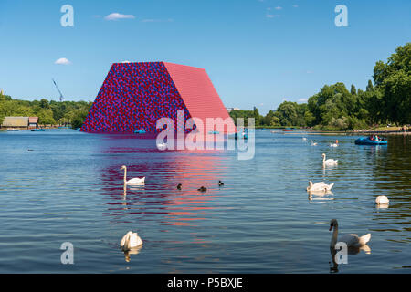 London Mastaba temporäre Skulptur von Christo und Jeanne Claude auf Serpentine Stockfoto