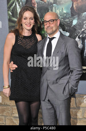 Stanley Tucci, Frau Felicity stumpfen anreisen, Jack, dem riesigen Slayer Premiere auf der Chinese Theatre in Los Angeles. Stanley Tucci, Frau Felicity Stumpf - - - - - - - - - - - - - Red Carpet Event, Vertikal, USA, Filmindustrie, Prominente, Fotografie, Bestof, Kunst, Kultur und Unterhaltung, Topix Prominente Fashion/Vertikal, Besten, Event in Hollywood Leben - Kalifornien, Roter Teppich und backstage, USA, Film, Stars, Film Stars, TV Stars, Musik, Promis, Fotografie, Bestof, Kunst, Kultur und Unterhaltung, Topix, Vertikal, Familie von aus dem Jahr 2013, Anfrage ts Stockfoto