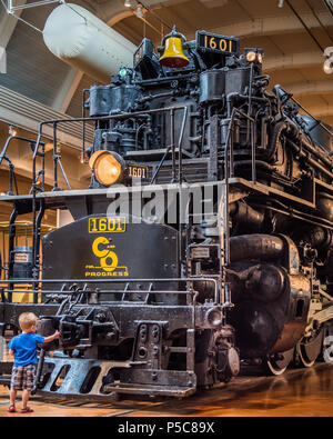 DEARBORN, MI/USA - 16. JUNI 2018: Eine 1941 Chesapeake and Ohio Railway Allegheny Lokomotive in der treibenden Amerika Ausstellung im Henry Ford (THF). Stockfoto