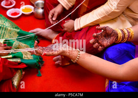 Indische Hochzeit Rituale, Pune, Maharashtra, Indien Stockfoto