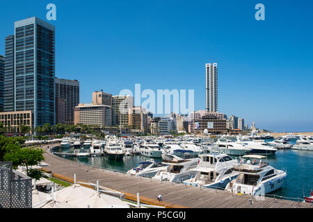 Neue, moderne Hafen und Marina Entwicklung bei Zaitunay Bay in Beirut, Libanon Stockfoto