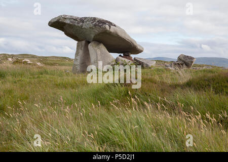 Die neolithische Kilclooney Dolmen oder Portal Grab in der Nähe von Ardara im County Donegal Stockfoto