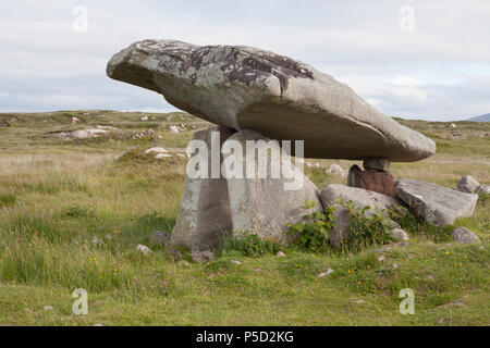 Die neolithische Kilclooney Dolmen oder Portal Grab in der Nähe von Ardara im County Donegal Stockfoto