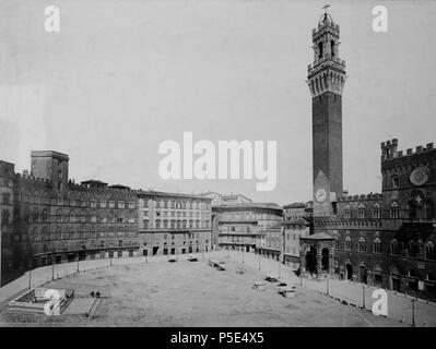 N/A. Englisch: Siena, Piazza del Campo English: Siena, Piazza del Campo Italiano: Siena, Piazza del Campo. 1870. Fratelli Alinari Studio 30 1870 Fratelli Alinari Siena, Piazza del Campo anagoria Stockfoto