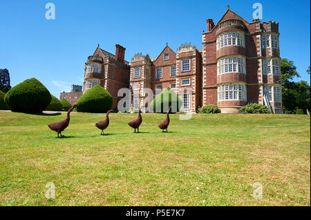 Burton Agnes Hall und Elisabethanischen Walled Gardens, East Riding von Yorkshire, England, UK, GB. Stockfoto