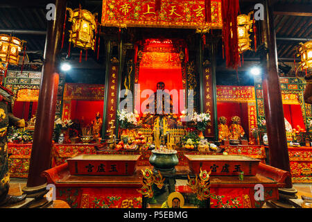 Hongkong - 30. MAI 2018: die Statue im Pak Tai Tempel in Wan Chai Hong Kong Stockfoto