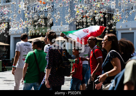 Fans versammeln sich in Russland während der FIFA Fussball-Weltmeisterschaft 2018 Stockfoto