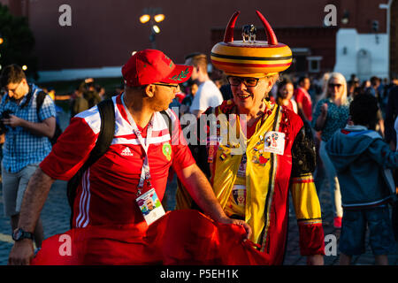 Fans versammeln sich in Russland während der FIFA Fussball-Weltmeisterschaft 2018 Stockfoto