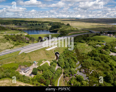 Luftaufnahme des neu errichteten eine 465 Köpfe der Valley Road in der Nähe von Ebbw Vale und Brynmawr in South Wales Stockfoto