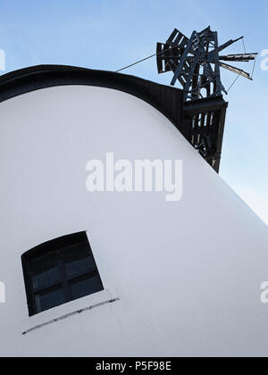 Eine abstrakte Sicht auf der Rückseite der Windmühle auf Lytham Grün, Lancashire Stockfoto