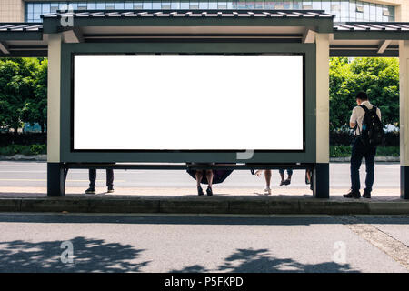 Bushaltestelle Werbung Mockup Stadt Umwelt in China. Stockfoto