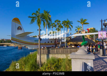 Orlando, USA - 9. Mai 2018: Die Universal City Walk ist der Mall am Eingang der Universal Studios Orlando Stockfoto