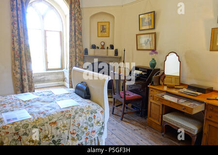 N/A. Englisch: Innenansicht von Lacock Abbey - Wiltshire, England. 26 Mai 2016, 10:50:24. Daderot 180 Schlafzimmer - Lacock Abbey - Wiltshire, England - DSC00901 Stockfoto