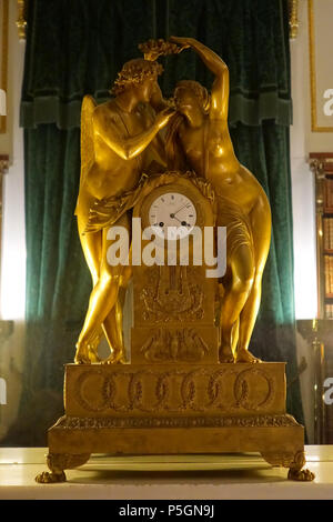 N/A. Englisch: Ante Bibliothek, Chatsworth House - Derbyshire, England. 18 Juni 2016, 11:06:56. Daderot 353 Uhr - Ante-Bibliothek, Chatsworth House - Derbyshire, England - DSC03421 Stockfoto