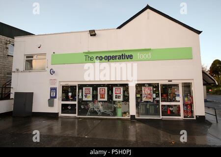 Fivemiletown, County Fermanagh, Nordirland Großbritannien. 3. November 2013. Straßenszenen in der Stadt Fivemiletown Stockfoto