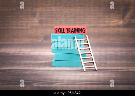 Skill Training Business Konzept mit bunten Holzklötzen Stockfoto