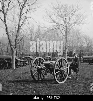 N/A. Englisch: Foto von Mathew Brady, Union Soldaten durch Kanone auf uns Arsenal, Washington DC, 1862. 1862. Mathew Brady (1822 - 1896) Beschreibung der amerikanische Fotograf, Fotografen, fotojournalist und Journalist Geburtsdatum / Tod 18 Mai 1822 vom 15. Januar 1896 Ort der Geburt / Todes Warren County Manhattan Arbeit Periode von 1844 bis ca. 1887 Arbeiten Ort New York City, Washington, D.C. Authority control: Q 187850 VIAF: 22965552 ISNI: 0000 0001 2209 4376 ULAN: 500126201 LCCN: n 81140569 NARA: 10570155 WorldCat 36 2 US Arsenal Wash DC Stockfoto