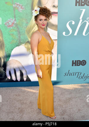 Los Angeles, USA. 26. Jun 2018. September Lauran bei der Premiere für die HBO-Serie Harfe Objekte' im Cinerama Dome Bild: Sarah Stewart Credit: Sarah Stewart/Alamy Live News Credit: Sarah Stewart/Alamy leben Nachrichten Stockfoto