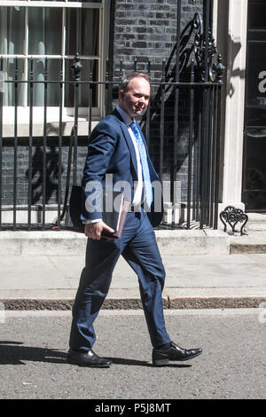 London, Großbritannien. 27.Juni 2018. Downing Street Stabschef Gavin Barwell fährt Downing Street 10 zu den wöchentlichen Prime Miminister Fragen im Parlament Credit: Amer ghazzal/Alamy Leben Nachrichten teilnehmen Stockfoto