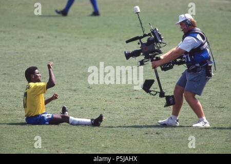 Los Angeles, USA. 27. Juni 2018. firo Fußball, 17.07.1994 Wm 1994 Finale Brasilien - Italien 3:2 Brasilien, Jubel nVuE Iomar Mazinho | Verwendung der weltweiten Kredit: dpa/Alamy leben Nachrichten Stockfoto