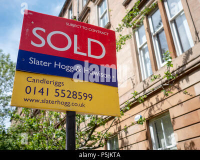 Haus verkauft Zeichen in Glasgow, Schottland, Vereinigtes Königreich Stockfoto