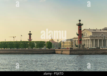 Sankt Petersburg City Skyline im Rostralen Spalte, Sankt Petersburg, Russland Stockfoto