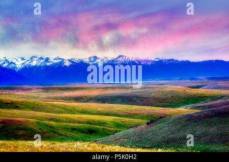 Wallowa Berge bei Sonnenuntergang von Zumwalt Prairie. Oregon Stockfoto