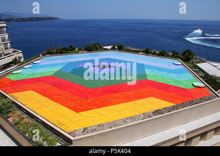 Hexa Gnade auf der Dachterrasse des Auditorium Rainier III., Grimaldi Forum, Monte Carlo, Monaco. Grimaldi Forum ist ein Tagungs- und Kongresszentrum. Stockfoto