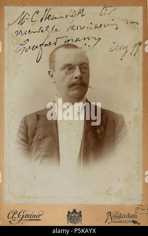 N/A. Deutsch: Beschreibung Portret van Komponist Gottfried Mann, met opdracht aan C. Stemmerik Documenttype foto Vervaardiger Greiner, Albert (1833-1890) Collectie Collectie Stadsarchief Amsterdam: kabinetfoto Datering 1897 Inventarissen Http://archief.amsterdam/archief/10005/1985 Afbeeldingsbestand 010005001985. 1897. Greiner, Albert (1833-1890) 73 Albert Greiner Afb 010005001985 Stockfoto