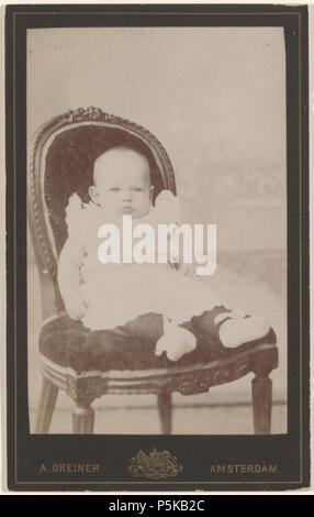 N/A. Deutsch: Beschreibung Portret van een baby Documenttype foto Vervaardiger Greiner, Albert (1833-1890) Collectie Collectie Stadsarchief Amsterdam: kabinetfoto Datering's 1900 Ca. Inventarissen Http://archief.amsterdam/archief/10005/2078 Afbeeldingsbestand FT 00100073000001. ca. 1900. Greiner, Albert (1833-1890) 73 Albert Greiner Afb FT 00100073000001 Stockfoto