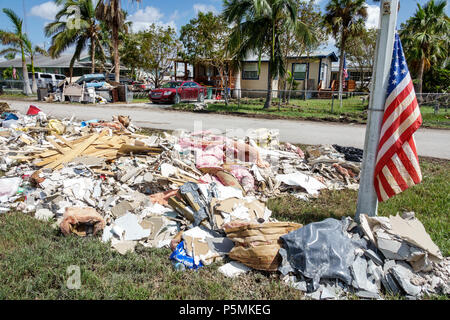 Everglades City Florida, nach dem Hurrikan Irma, Häuser Häuser Wohnungen, Sturm Disaster Recovery Cleanup, Überflutung Schäden Zerstörung Nachwirkungen, Müll, de Stockfoto