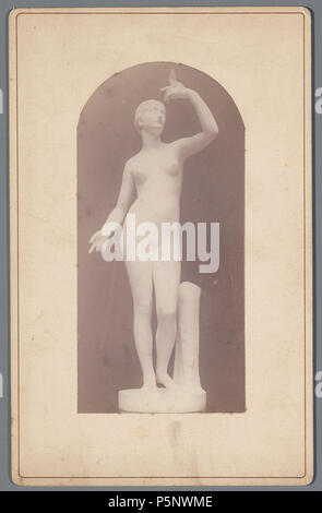 N/A. Deutsch: Beschreibung das Stedelijk Museum Beeld des Afrikaans van een Vrouw naakte in het Stedelijk Museum, Paulus Potterstraat 13. Documenttype foto Vervaardiger Stomps, Benjamin Wilhelmus Collectie Collectie B.W. Stomps Datering 1895 t/m 1900 Geografische naam Paulus Potterstraat Inventarissen Http://archief.amsterdam/archief/10162 Afbeeldingsbestand 010162000169 erzeugt mit Dememorixer. 1895 t/m 1900. Benjamin Wilhelmus Stomps (1856-1904) 187 Benjamin Wilhelmus Stomps, Afb 010162000169 Stockfoto