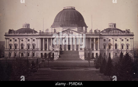 N/A. United States Capitol, Washington, D.C., East front Elevation. 1846. John Plumbe (1809 - 1857) Alternative Namen John Plumbe, Jr. Beschreibung amerikanischer Fotograf und Verleger Geburtsdatum / Tod 13. Juli 1809 28. Mai 1857 Ort der Geburt / Todes Powys Dubuque Arbeitsort Washington, D.C. (1840), Kalifornien (1849-1854), Dubuque, Iowa (1854-1857) Kontrolle: Q 3512144 VIAF: 17088044 ISNI: 0000 0000 6704 2791 ULAN: 500028739 LCCN: Nr 92028530 Open Library: OL 127199 ein WorldCat 269 Capitol Stockfoto