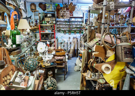 Stuart Florida, Crow's Nest Antiques Nautical, Shopping Shopper Shopper Shop Shops Markt Märkte Marktplatz Kauf Verkauf, Einzelhandel Geschäfte Busine Stockfoto