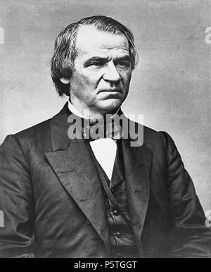 N/A. Andrew Johnson, Brustbild, nach links. zwischen ca. 1855 und ca. 1865. Mathew Brady (1822 - 1896) Beschreibung der amerikanische Fotograf, Fotografen, fotojournalist und Journalist Geburtsdatum / Tod 18 Mai 1822 vom 15. Januar 1896 Ort der Geburt / Todes Warren County Manhattan Arbeit Periode von 1844 bis ca. 1887 Arbeiten Ort New York City, Washington, D.C. Authority control: Q 187850 VIAF: 22965552 ISNI: 0000 0001 2209 4376 ULAN: 500126201 LCCN: n 81140569 NARA: 10570155 WorldCat 100 Andrew Johnson 2 Stockfoto