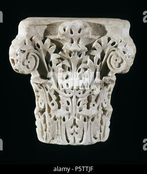 CAPITEL DEL TIEMPO DE ABDERRAMAN II. Lage: MUSEO ARQUEOLOGICO - ARTE HISPANOMUSULMAN, Granada, Spanien. Stockfoto