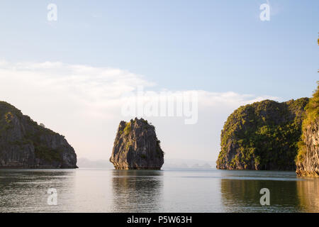 Bai Tu Long Bay, Vietnam. Stockfoto