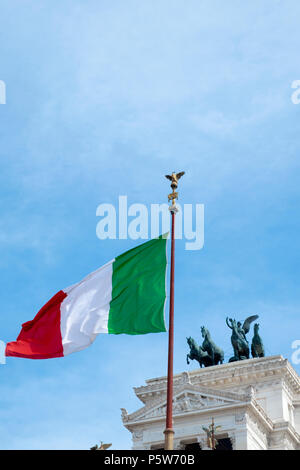 Blick auf die Altare della Patria in der Piazza Venezia im Zentrum von Rom Stockfoto