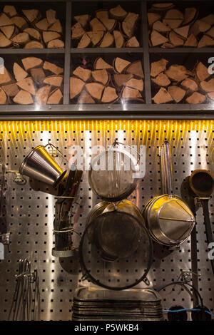 Niklas Ekstedt, schwedische Koch und Gastronom des mit einem Michelin-Stern ausgezeichneten Restaurant Ekstedt in Stockholm, Schweden. Stockfoto