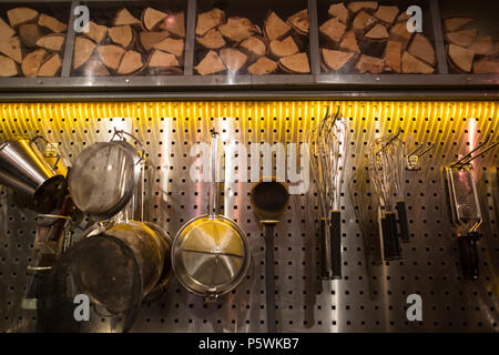 Niklas Ekstedt, schwedische Koch und Gastronom des mit einem Michelin-Stern ausgezeichneten Restaurant Ekstedt in Stockholm, Schweden. Stockfoto