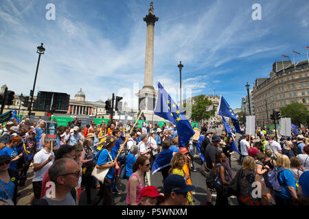 Bisher größte pro-europäischen März am 23. Juni für einen Menschen gehalten. Der Protest fällt mit dem zweiten Jahrestag des Brexit Referendum. Stockfoto