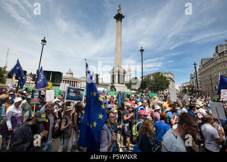 Bisher größte pro-europäischen März am 23. Juni für einen Menschen gehalten. Der Protest fällt mit dem zweiten Jahrestag des Brexit Referendum. Stockfoto