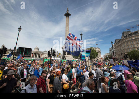 Bisher größte pro-europäischen März am 23. Juni für einen Menschen gehalten. Der Protest fällt mit dem zweiten Jahrestag des Brexit Referendum. Stockfoto