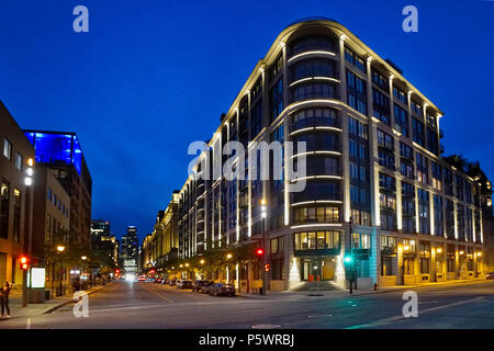 Montreal, Kanada, 26. Juni 2018. Schnittpunkt von de La Commune und McGill Straßen in der Altstadt von Montreal. Credit: Mario Beauregard/Alamy leben Nachrichten Stockfoto