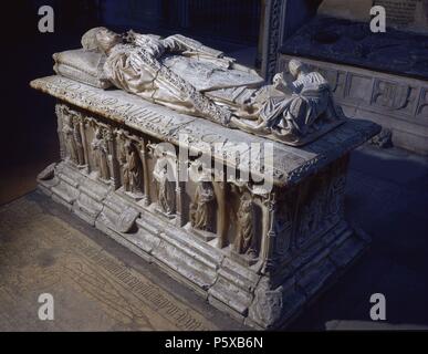 DE SEPULCRO ALABASTRO DE DON ALONSO DE CARTAGENA DE LA CAPILLA DE LA VISITACION - 1490/95 - GOTICO. Autor: Gil de Siloé (C. 1440-1501). Lage: CATEDRAL - INTERIEUR, Burgos, Spanien. Stockfoto