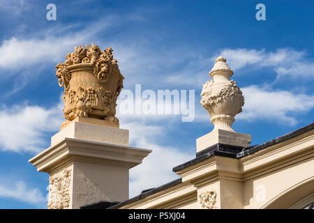 Gemäßigt Haus in Kew RBG, urn und außen Detail. Stockfoto