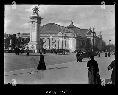 Plakette négative au gélatino - bromure d'Argent, Format 9 x 12 cm Inschrift sur Briefumschlag: "Exposition Universelle: Grand Palais okt. 1900 Lassalle app. Zion' 535 Eugène Trutat Grand Palais des Beaux-Arts de l'Exposition Universelle 1900 Stockfoto