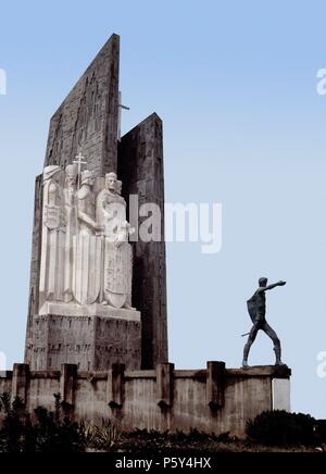 MONUMENTO A LA BATALLA DE LAS Navas de Tolosa INUGURADO EN 1881. Autor: GONZALEZ OREA ANTONIO/MILLAN MANUEL. Ort: Außen, LA CAROLINA, Jaen, Spanien. Stockfoto